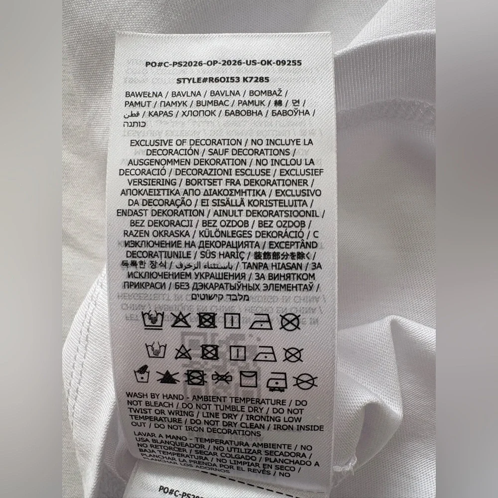 NWT-GUESS Pure White Short Sleeve Embossed Logo Tee - Picture 4 of 7